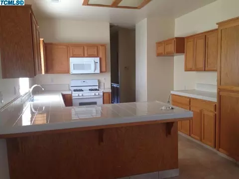 1370 Joy Ct, Exeter, CA 93221 photo 6