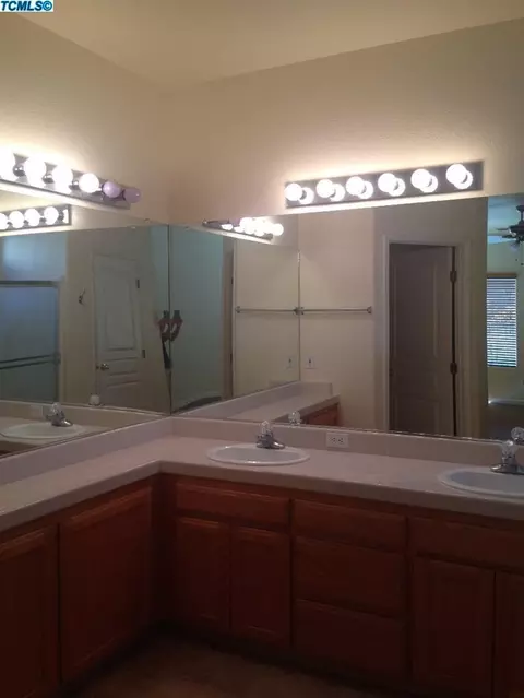 1370 Joy Ct, Exeter, CA 93221 photo 15