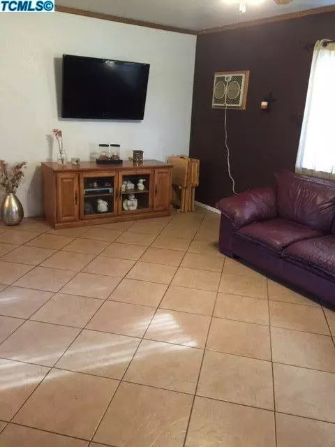 1351 E Brea Ave, Tulare, CA 93274 photo 4