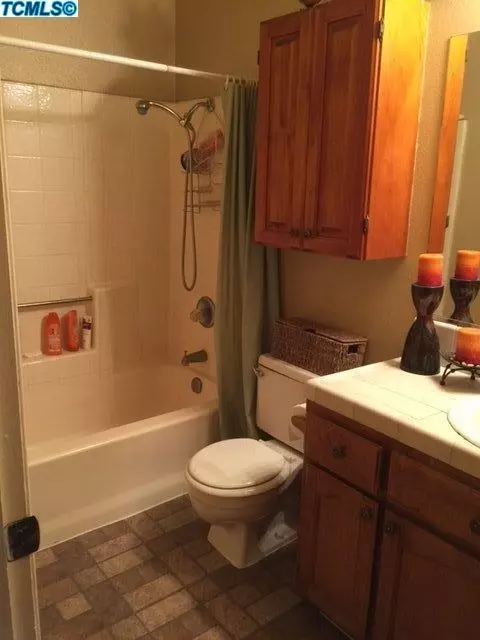 1351 E Brea Ave, Tulare, CA 93274 photo 6