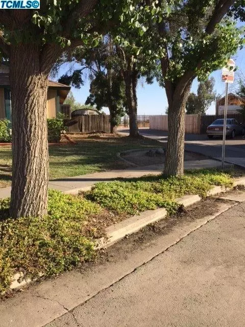1351 E Brea Ave, Tulare, CA 93274 photo 14