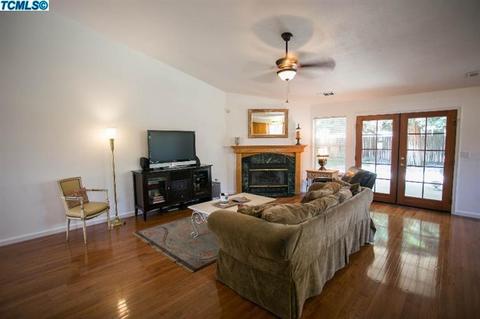 3045 S Johnson, Visalia, CA 93277 photo 6