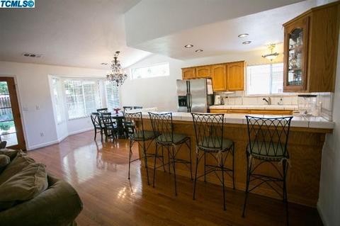 3045 S Johnson, Visalia, CA 93277 photo 12