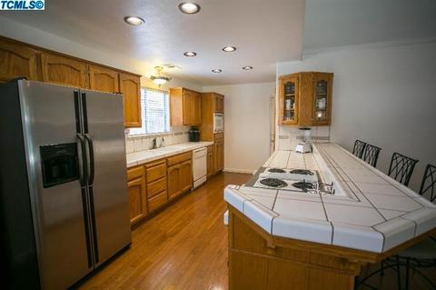 3045 S Johnson, Visalia, CA 93277 photo 10