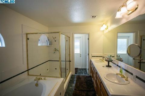 3045 S Johnson, Visalia, CA 93277 photo 23