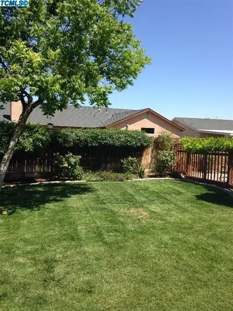 892 Apple Ave, Lemoore, CA 93245 photo 10