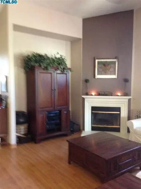 892 Apple Ave, Lemoore, CA 93245 photo 5