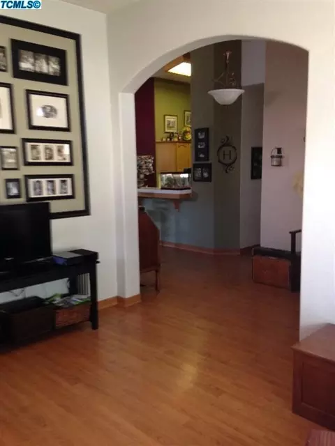 892 Apple Ave, Lemoore, CA 93245 photo 4