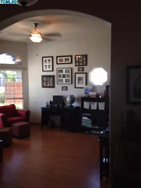 892 Apple Ave, Lemoore, CA 93245 photo 3