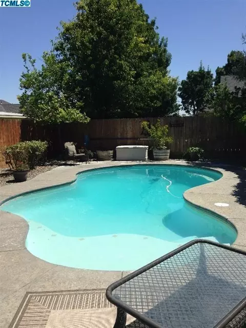 892 Apple Ave, Lemoore, CA 93245 photo 12