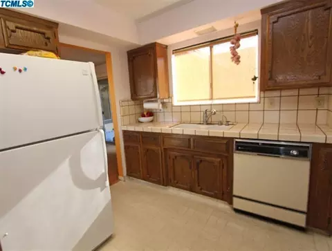 790 E Kip Patrick Dr, Reedley, CA 93654 photo 9