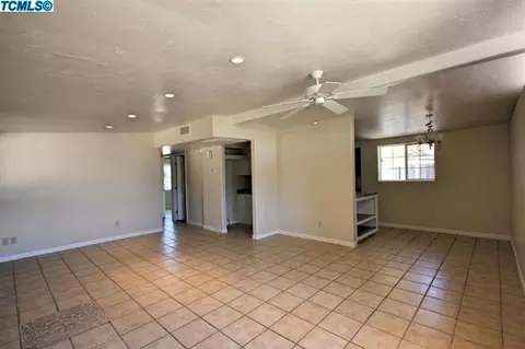 207 Peach St, Exeter, CA 93221 photo 3