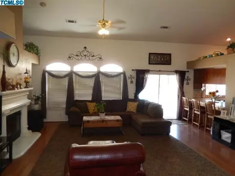 3739 E Paradise Ave, Visalia, CA 93292 photo 3