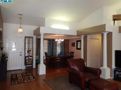 3739 E Paradise Ave, Visalia, CA 93292 photo 5