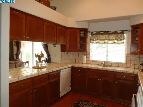 3739 E Paradise Ave, Visalia, CA 93292 photo 9