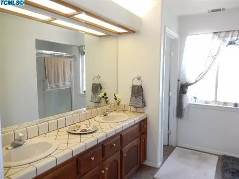 3739 E Paradise Ave, Visalia, CA 93292 photo 15