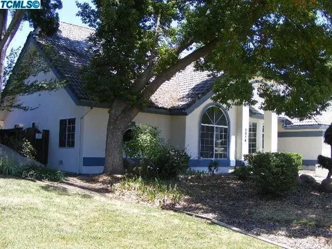 2616 E Princeton Ave, Visalia, CA 93292 photo 2