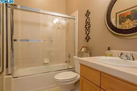97 W Lester Ave, Clovis, CA 93619 photo 13