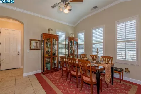 97 W Lester Ave, Clovis, CA 93619 photo 3