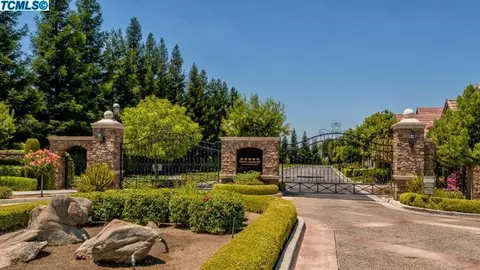 97 W Lester Ave, Clovis, CA 93619 photo 26