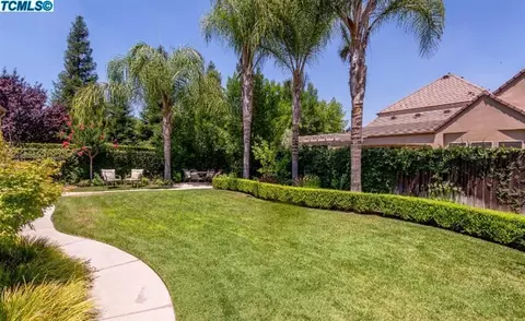 97 W Lester Ave, Clovis, CA 93619 photo 21