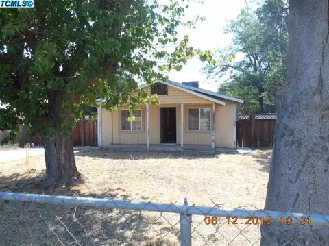 1188 N E St, Tulare, CA 93274 photo 2