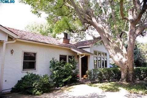 2426 E Westcott Ave, Visalia, CA 93292 photo 9