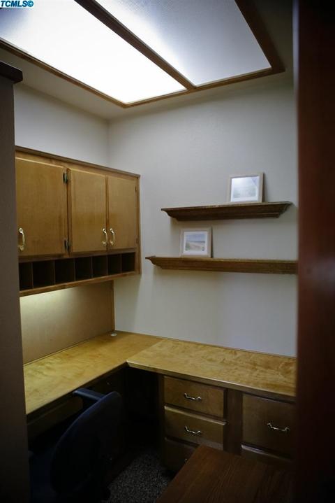 2426 E Westcott Ave, Visalia, CA 93292 photo 25