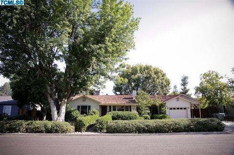2426 E Westcott Ave, Visalia, CA 93292 photo 1