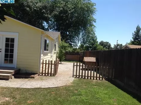 2334 E Westcott Ave, Visalia, CA 93292 photo 32