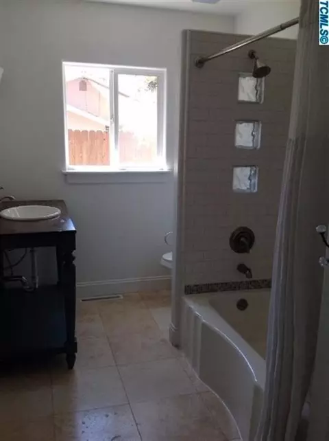 2334 E Westcott Ave, Visalia, CA 93292 photo 18