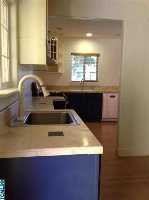 2334 E Westcott Ave, Visalia, CA 93292 photo 11