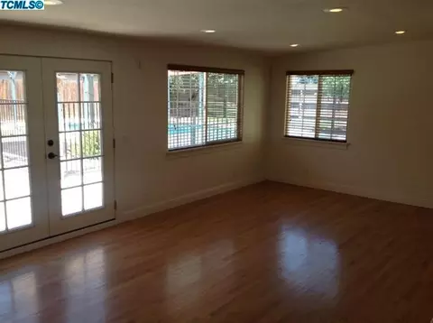 2334 E Westcott Ave, Visalia, CA 93292 photo 15