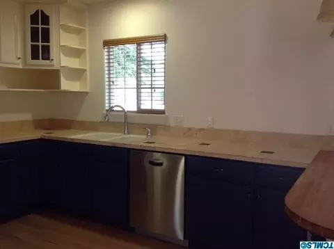 2334 E Westcott Ave, Visalia, CA 93292 photo 8