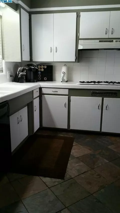 3039 E Meadow Ave, Visalia, CA 93292 photo 4