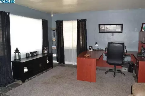 3039 E Meadow Ave, Visalia, CA 93292 photo 11