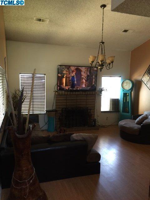 1203 E Ferguson Ave, Visalia, CA 93292 photo 3