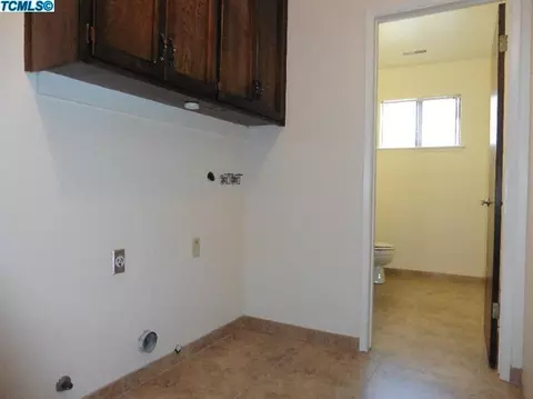 2539 E Howard Ave, Visalia, CA 93277 photo 15