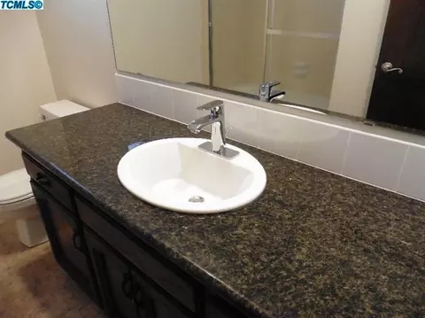 2539 E Howard Ave, Visalia, CA 93277 photo 20