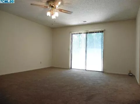 2539 E Howard Ave, Visalia, CA 93277 photo 22