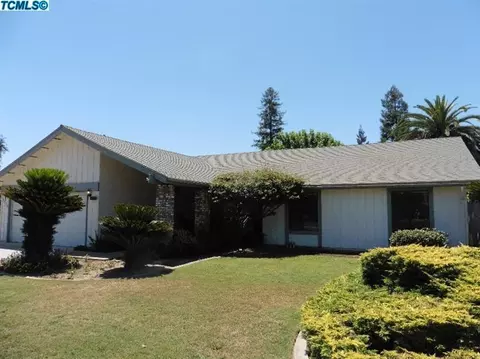 2539 E Howard Ave, Visalia, CA 93277 photo 1