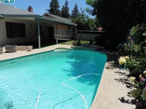 2539 E Howard Ave, Visalia, CA 93277 photo 37