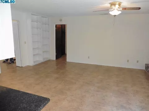 2539 E Howard Ave, Visalia, CA 93277 photo 13