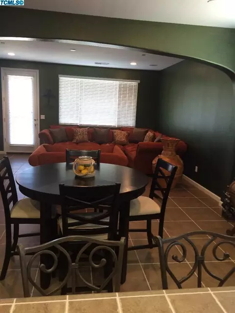 3946 E Country Ave, Visalia, CA 93292 photo 12