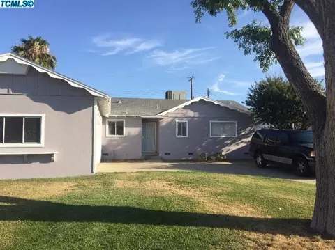865 E Lyndale Ave, Tulare, CA 93274 photo 4
