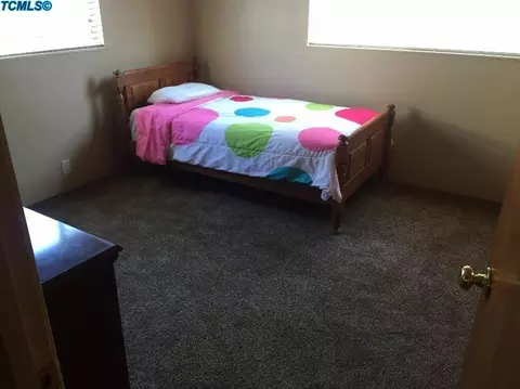 865 E Lyndale Ave, Tulare, CA 93274 photo 9