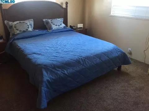 865 E Lyndale Ave, Tulare, CA 93274 photo 8