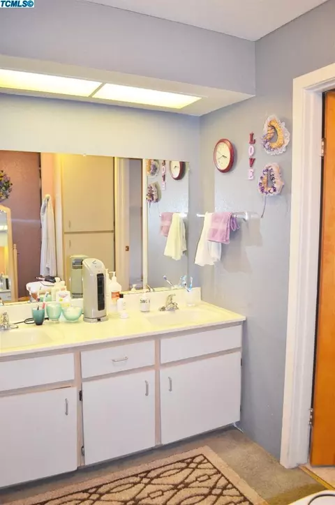 4819 W Westgate Ave, Visalia, CA 93277 photo 14