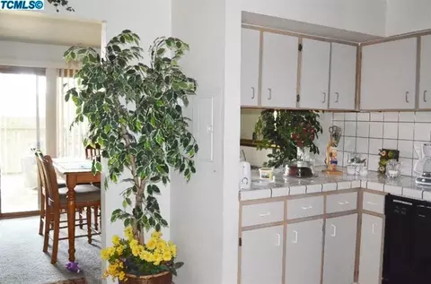 4819 W Westgate Ave, Visalia, CA 93277 photo 6