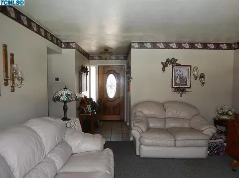 395 W Jayne, Tipton, CA 93272 photo 4